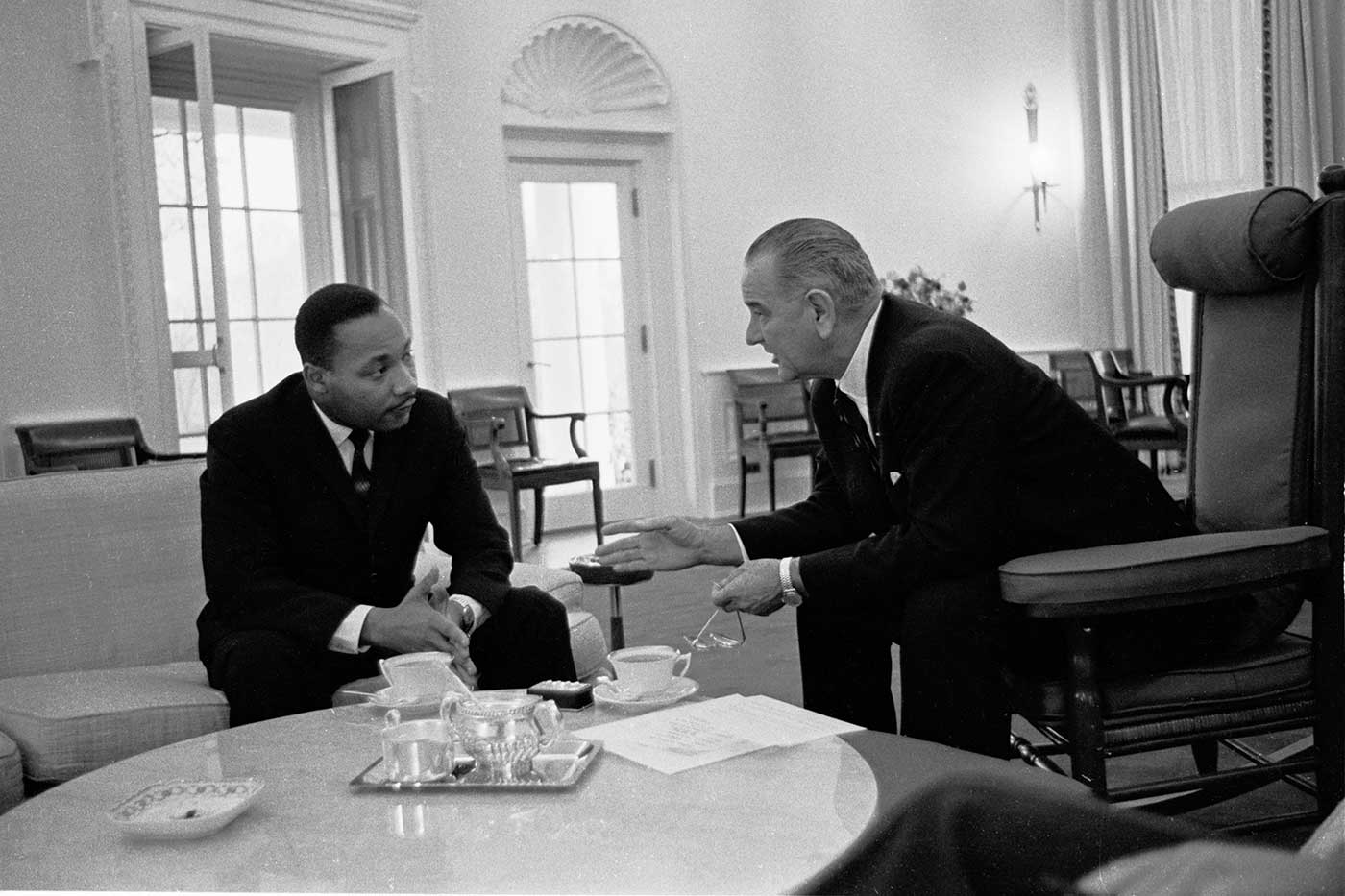 Image of LBJ and Martin Luther King, Jr. in oval office
