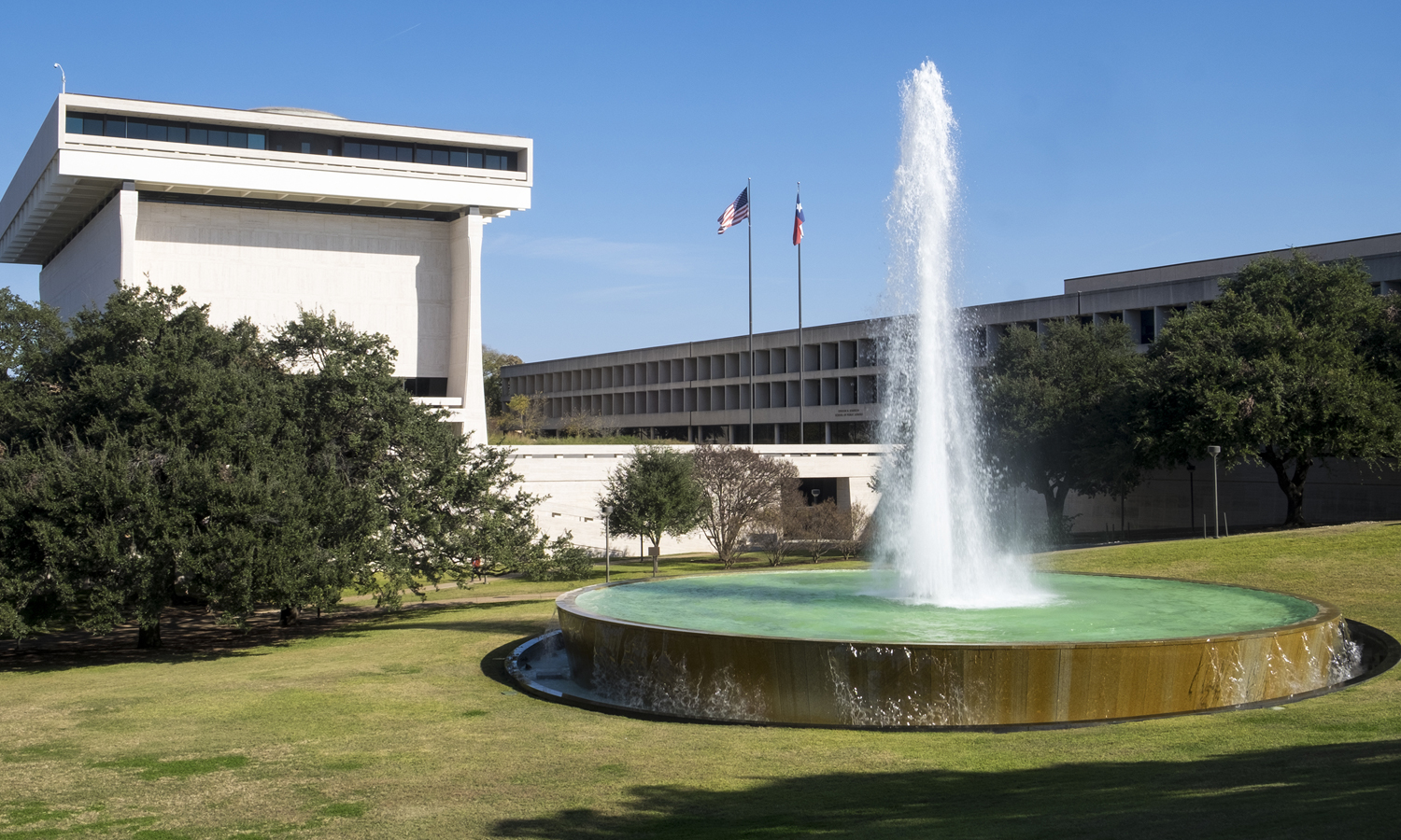 LBJ Library photo by Jay Godwin, DIG14181-030